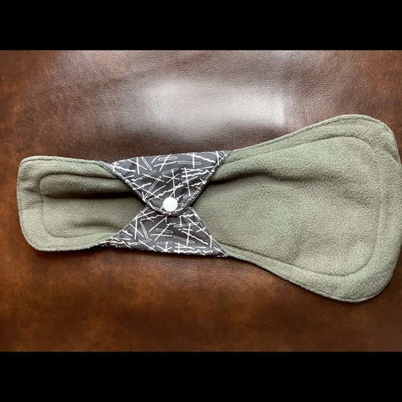 Bamboo Cloth Reusable Menstrual Pads - Picture 6 of 9